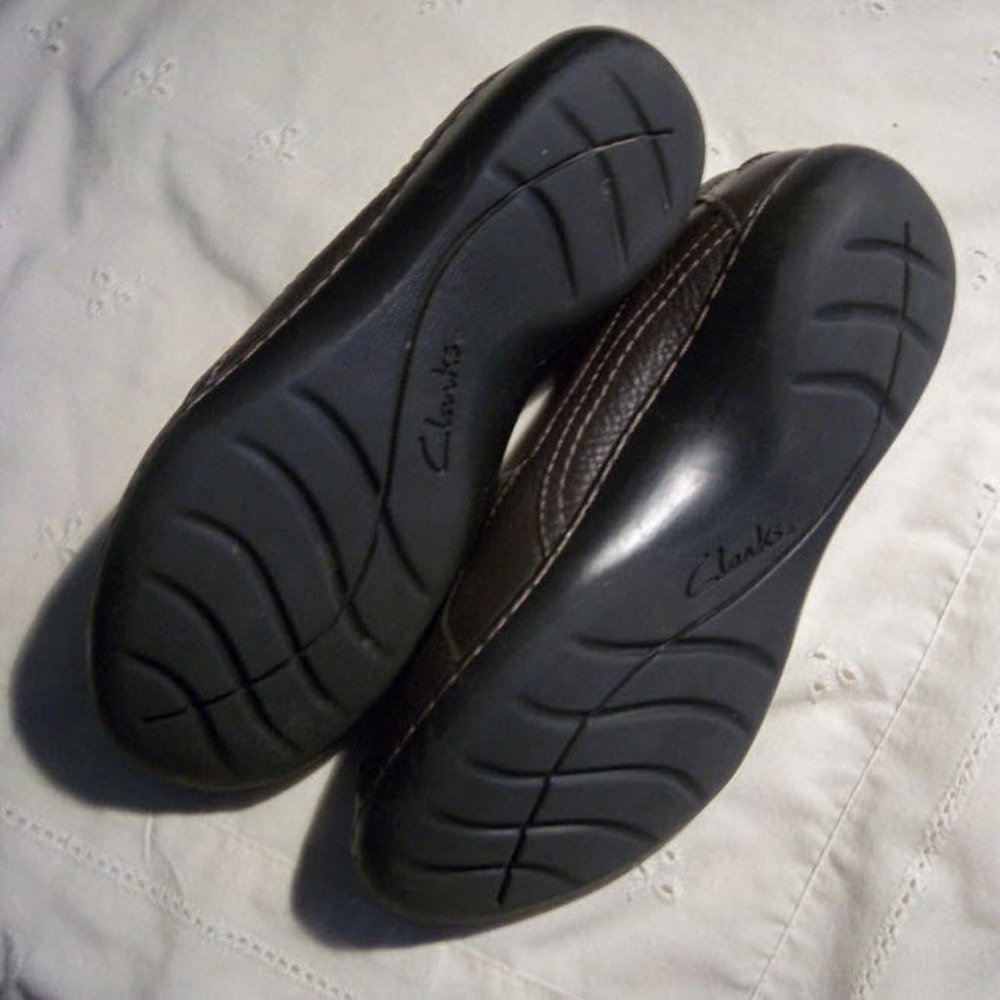 8M ~ Clarks ~ dark brown leather flat / loafer - Picture 3 of 3